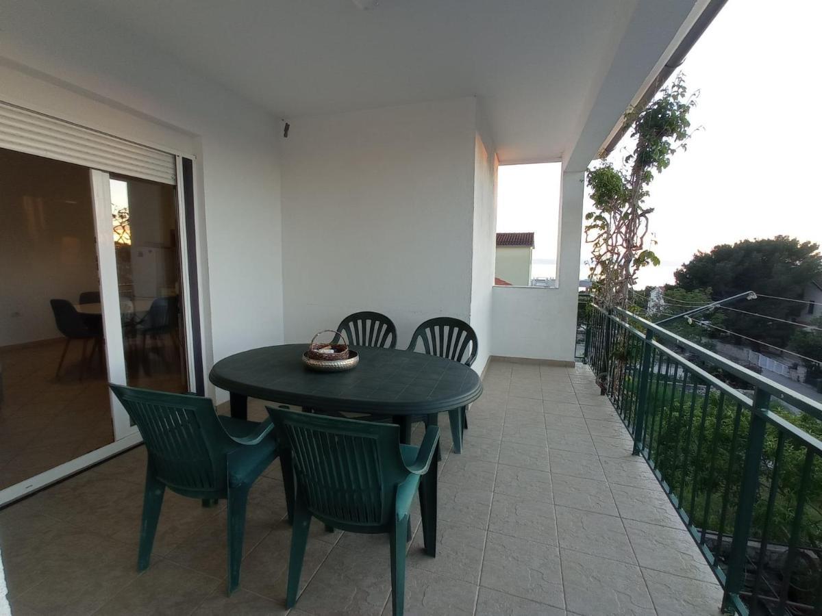 Apartments With A Parking Space Bilo, Primosten - 12868 ภายนอก รูปภาพ